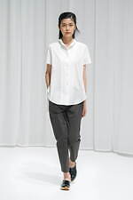 サポートサーフェス 2022年春夏コレクション、包み込むようなしなやかさと凛とした強さ｜写真11