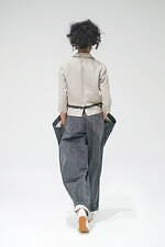 サポートサーフェス 2022年春夏コレクション、包み込むようなしなやかさと凛とした強さ｜写真40