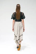 サポートサーフェス 2022年春夏コレクション、包み込むようなしなやかさと凛とした強さ｜写真44