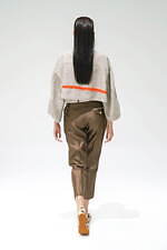 サポートサーフェス 2022年春夏コレクション、包み込むようなしなやかさと凛とした強さ｜写真49