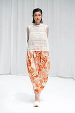 サポートサーフェス 2022年春夏コレクション、包み込むようなしなやかさと凛とした強さ｜写真62