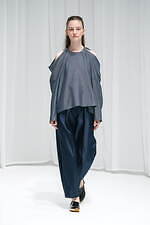 サポートサーフェス 2022年春夏コレクション、包み込むようなしなやかさと凛とした強さ｜写真70