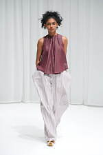 サポートサーフェス 2022年春夏コレクション、包み込むようなしなやかさと凛とした強さ｜写真72