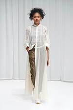 サポートサーフェス 2022年春夏コレクション、包み込むようなしなやかさと凛とした強さ｜写真89