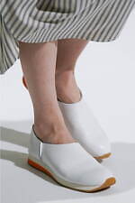 サポートサーフェス 2022年春夏コレクション、包み込むようなしなやかさと凛とした強さ｜写真112