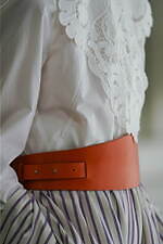 サポートサーフェス 2022年春夏コレクション、包み込むようなしなやかさと凛とした強さ｜写真37