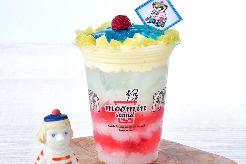 パフェ｜ムーミンカフェ＆スタンド「トゥーティッキフェア」赤白しましまパフェやしゅわしゅわゼリーソーダ