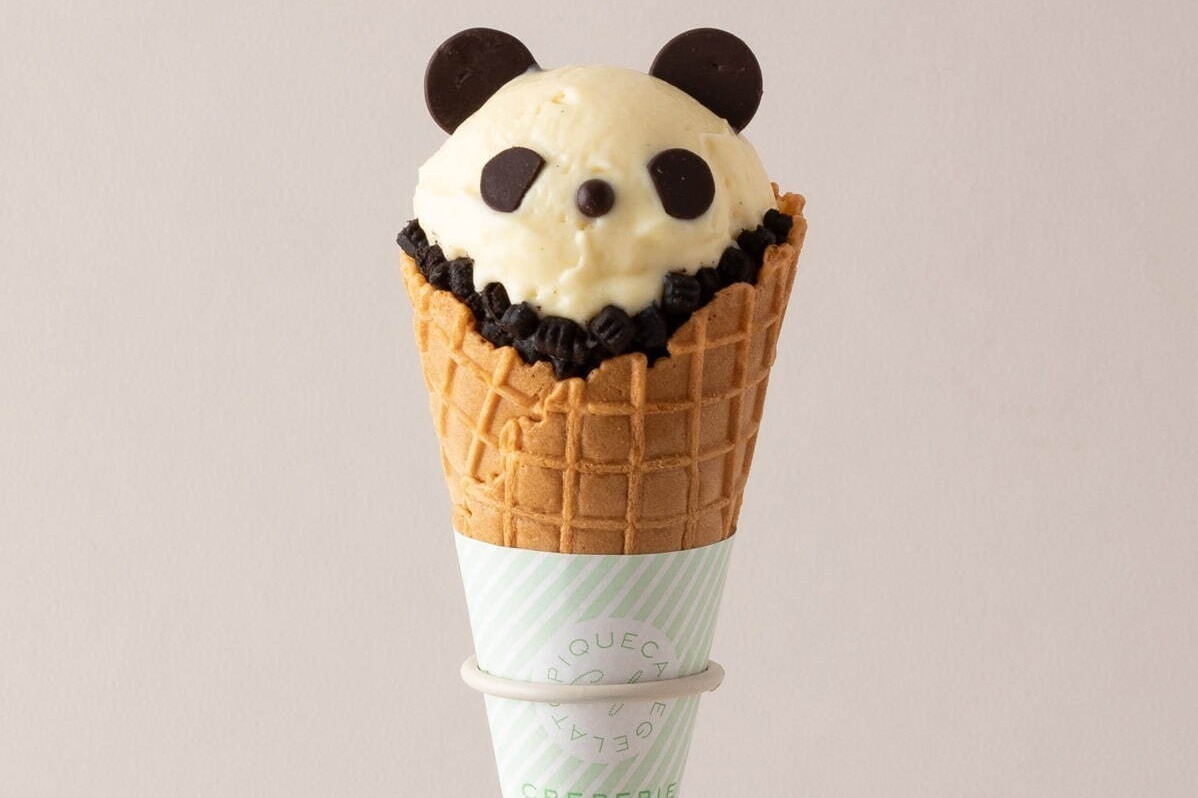 ジェラート ピケ カフェ限定「パンダ」スイーツ、ジェラートを包んだチョコバナナクレープ