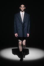 ドレスドアンドレスド 2022年春夏コレクション - 砕かれたガラスの舞台｜写真5