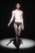 ドレスドアンドレスド 2022年春夏コレクション - 砕かれたガラスの舞台｜写真12