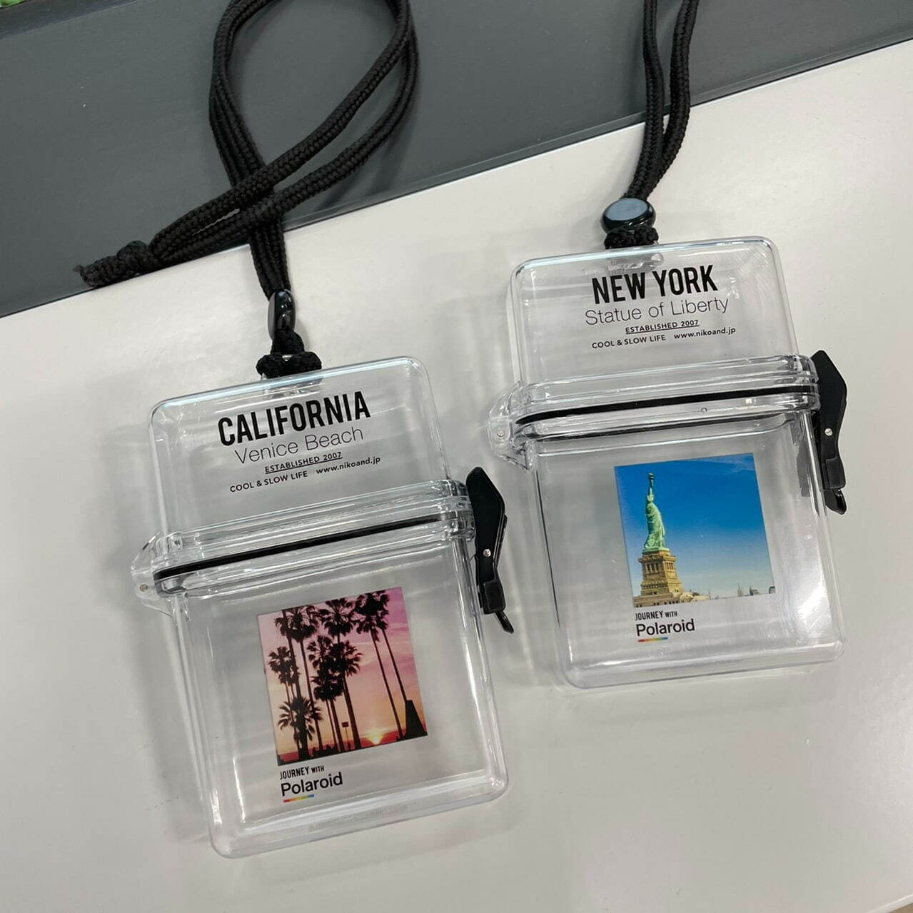 ニコアンド×ポラロイド“世界を旅する”雑貨、パリやロンドンの写真を配したマグカップ＆トートバッグ｜写真2