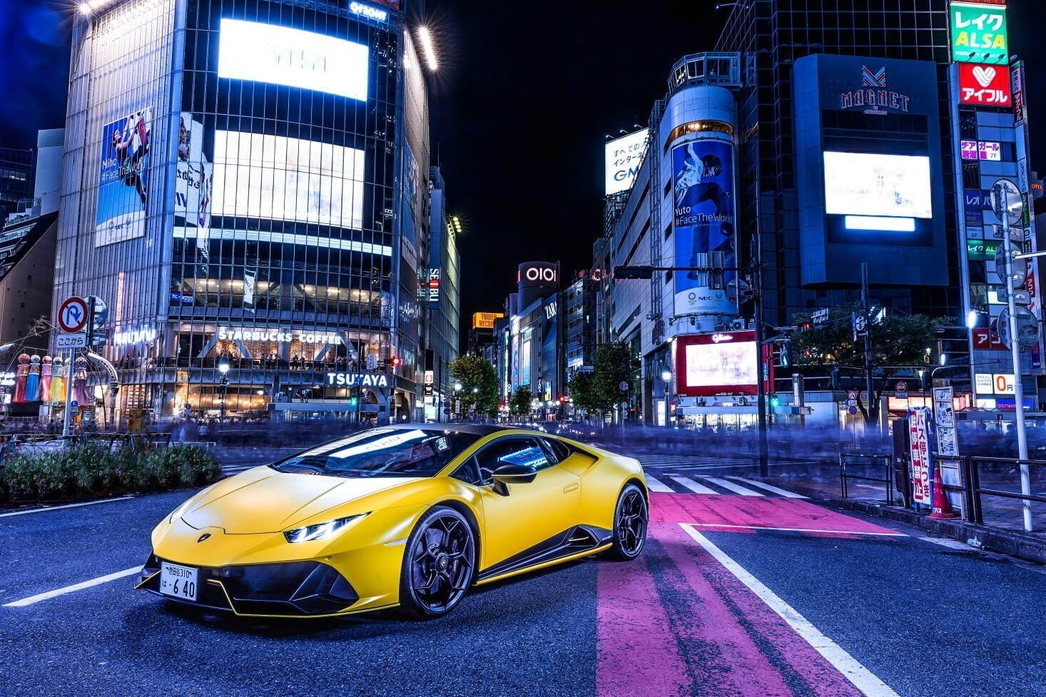 自動車｜ランボルギーニのスーパースポーツカー“東京の夜景”を彩る大胆かつ鮮やかなカラー、洗練マットなスーパーSUVも