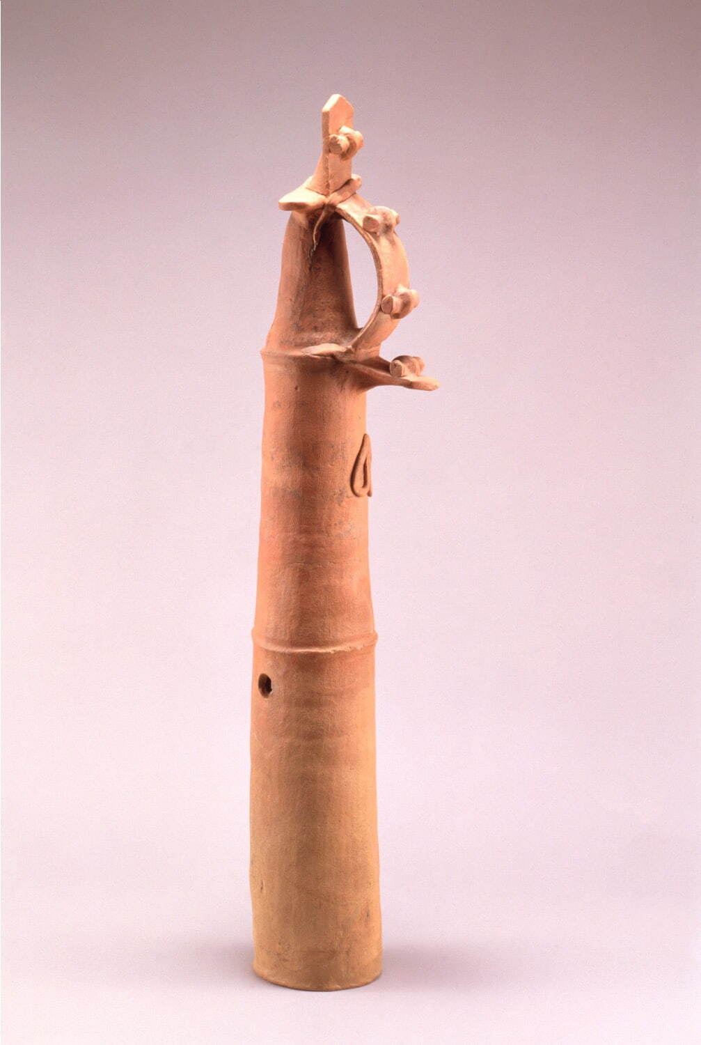 観音塚(かんのんづか)古墳出土 太刀形埴輪(たちがたはにわ) 古墳時代 江戸東京たてもの園 所蔵