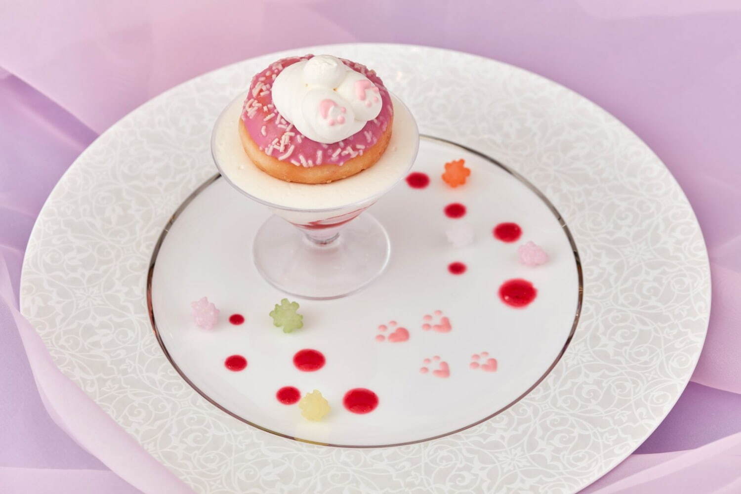 サンリオ「マイメロディ＆クロミ」のスイーツビュッフェ、マイメロディのマカロンなど京王プラザホテルに｜写真10