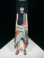 エズミ 2022年春夏ウィメンズコレクション - 建築における“見立て”をファッションに再解釈｜写真1