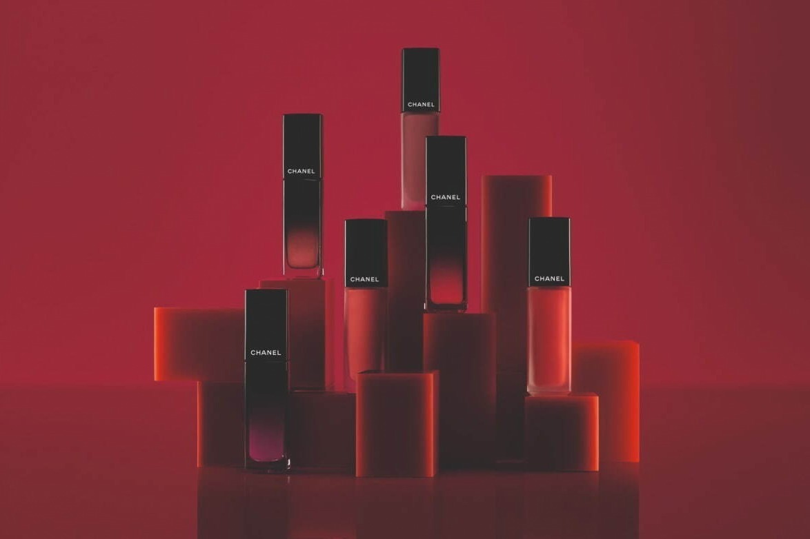 シャネル21年秋コスメ「ルージュ アリュール」“落ちにくいリップ”にこなれベージュや秋色レッド