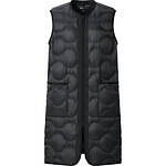 ユニクロ×セオリー21年秋冬“白／黒”のウィメンズ新作、プリーツスカートやウルトラライトダウン｜写真3