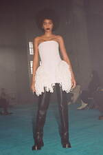 ボッテガ・ヴェネタ 21-22年秋冬コレクション	- 対極的な要素で呼び起こすムーブメント｜写真38