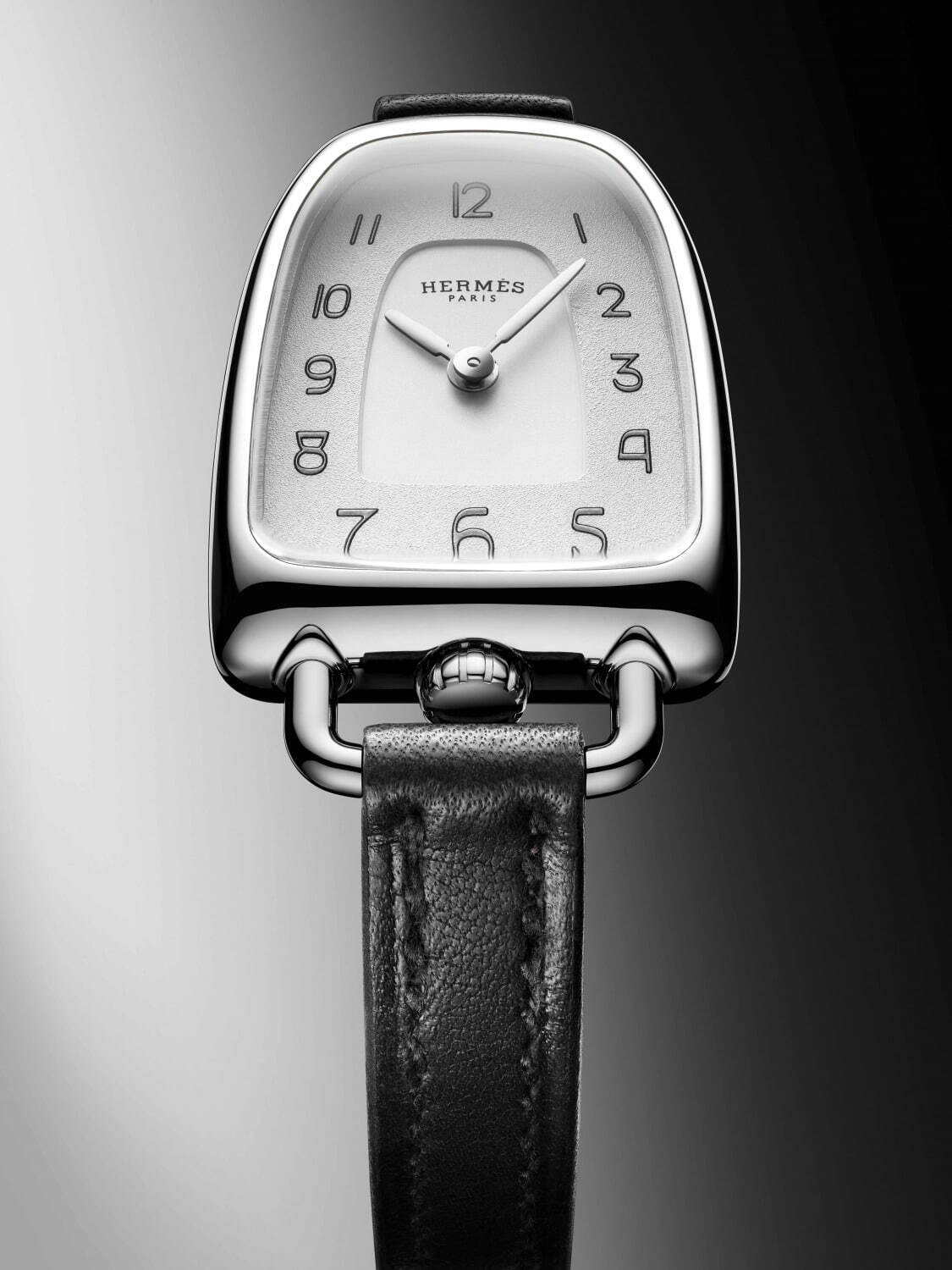 エルメス“馬具の伝統に寄り添う”腕時計《ギャロップ ドゥ エルメス》にスモールサイズの新作｜写真5