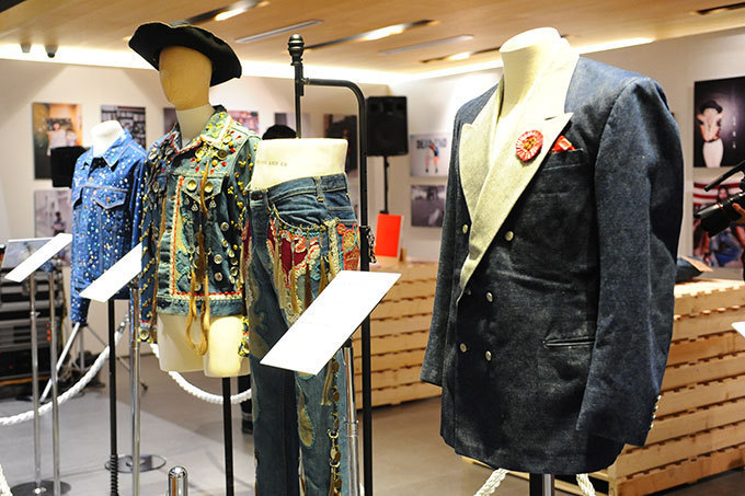 リーバイスがジーンズ生誕140周年の展覧会 - サンローランのデニムジャケットなど貴重アーカイブ展示 コピー