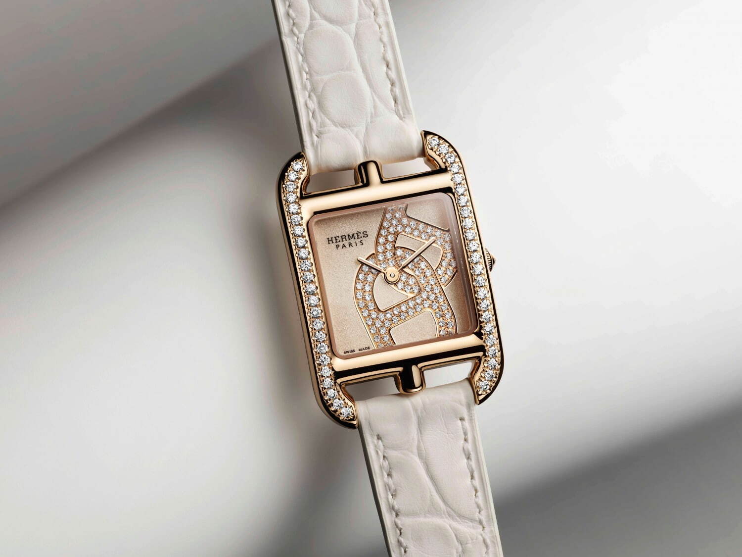 エルメスの腕時計《ケープコッド》黒曜石の文字盤に《シェーヌ・ダンクル》輝く新作｜写真8