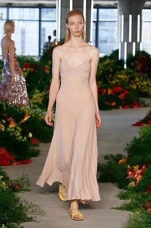 ジェイソン ウー(JASON WU ) 2022年春夏ウィメンズコレクション  - 写真7