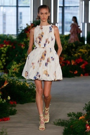 ジェイソン ウー(JASON WU ) 2022年春夏ウィメンズコレクション  - 写真35