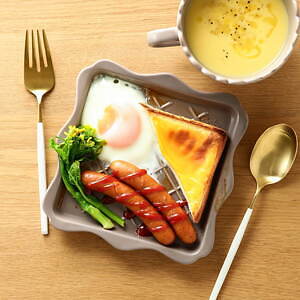 フランフラン“くすみカラー”の新作テーブルウェア、サクサクトーストが楽しめる”フリル”プレート｜写真5