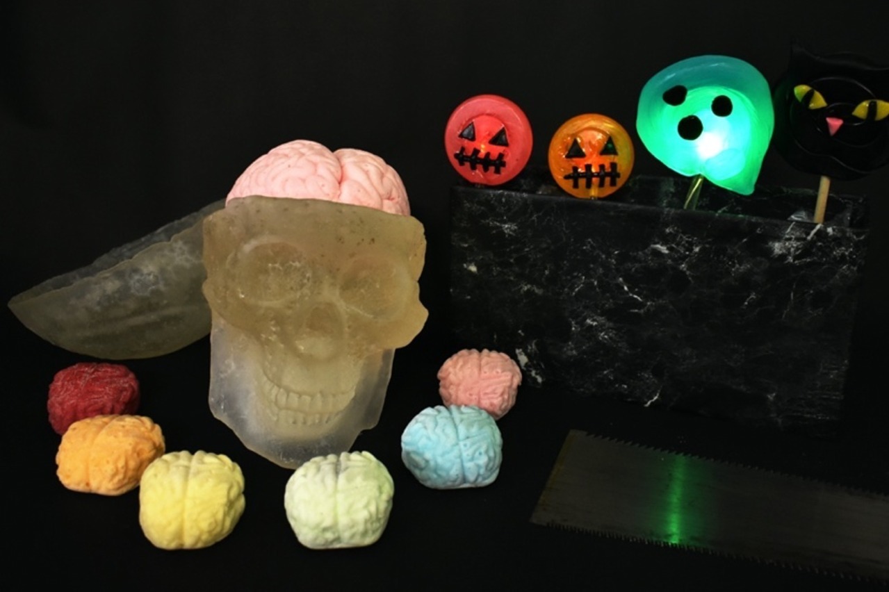 ロリポップキャンディー｜パパブブレ人気「脳みそマシュマロ」にミントやマスカット風味、“脳みそ入り”頭蓋骨キャンディも