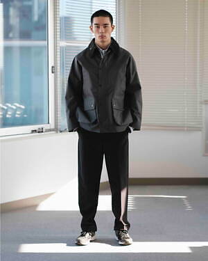 バブアー×ワーカホルク“軽やかな仕上がり”の「ビデイル」別注