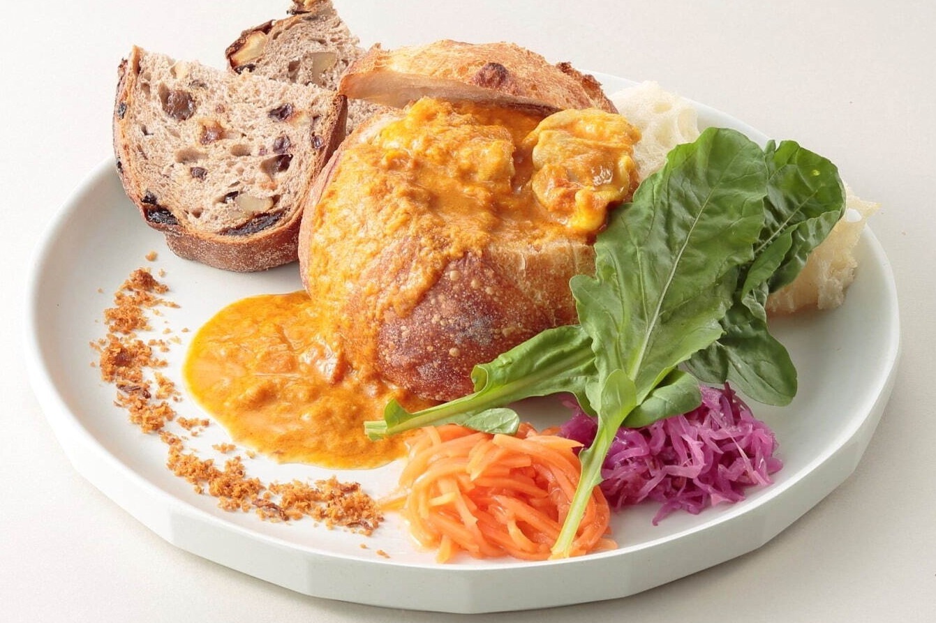 東京駅グランスタ「恋するTOKYOカレーパン」