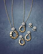 アベリ"幸運のお守り"クリスマスジュエリー、ダイヤモンド輝くフラワーモチーフを添えたネックレス｜写真1