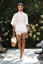 マイケル・コース コレクション 2022年春夏コレクション、シンプルで力強い愛の喜び｜写真26