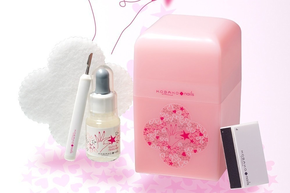 クリスマス｜コバコ21年クリスマスコフレ、サロン級の仕上がりを叶える“セルフネイルケア”キット