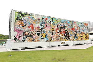One Piece 100巻記念 巨大展示 超巨 大海賊百景 100巻立ち読み図書館 竹芝で ファッションプレス