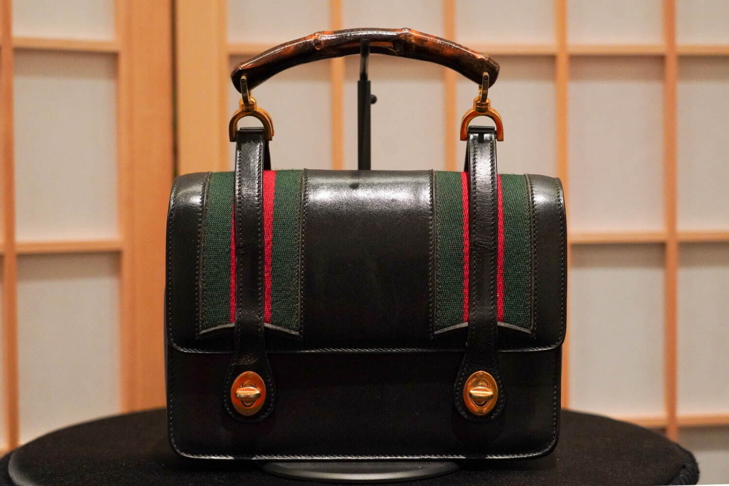グッチのトートバッグ「グッチ ダイアナ」新色、グレージュ