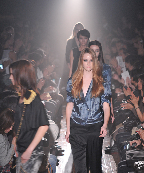 アキラナカ 2010年春夏<span>コレクション</span> - 写真23