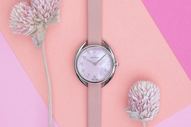 日本発腕時計「マトウ」から“牡丹色”文字盤の新作、花に着想を得たベルトで自由に着せ替え