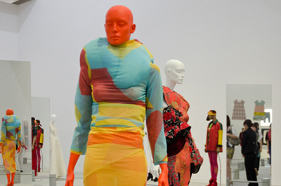 「Future Beauty 日本ファッション：不連続の連続」