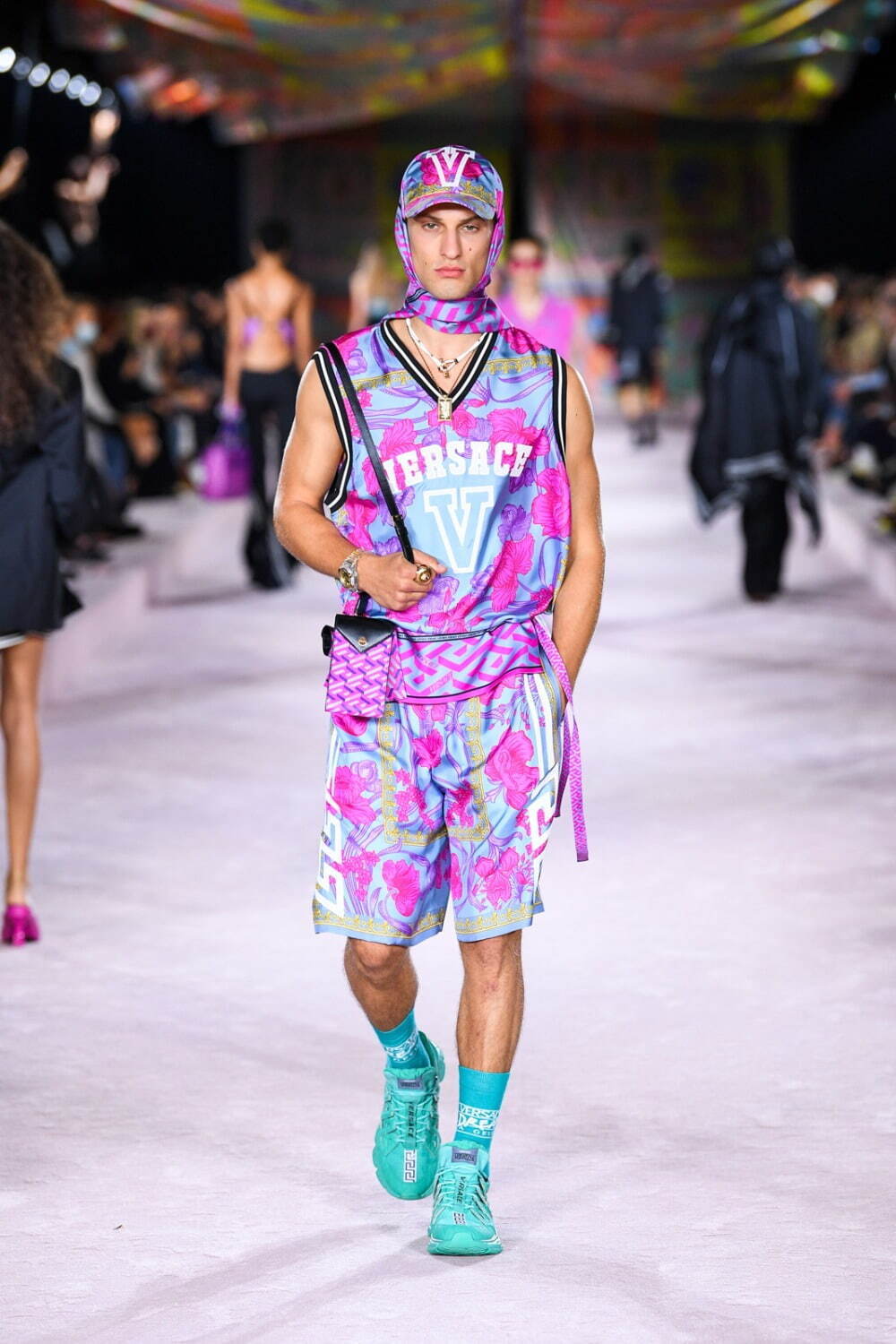 ヴェルサーチェ(VERSACE) 2022年春夏ウィメンズ&メンズコレクション  - 写真30