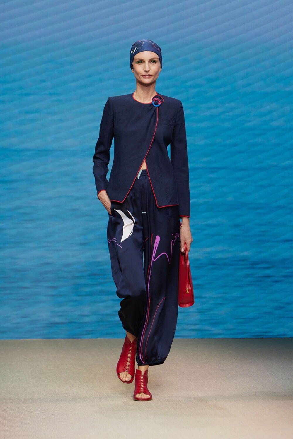 ジョルジオ アルマーニ(Giorgio Armani) 2022年春夏ウィメンズ ラウンド 『期間限定価格』ジョルジオアルマーニ 、52、春夏 テーラードジャケット テーラードジャケット