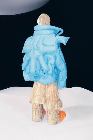 モンクレール + ディンユー・チャン(MONCLER + DINGYUN ZHANG) 2021-22年秋冬ウィメンズコレクション  - 写真6
