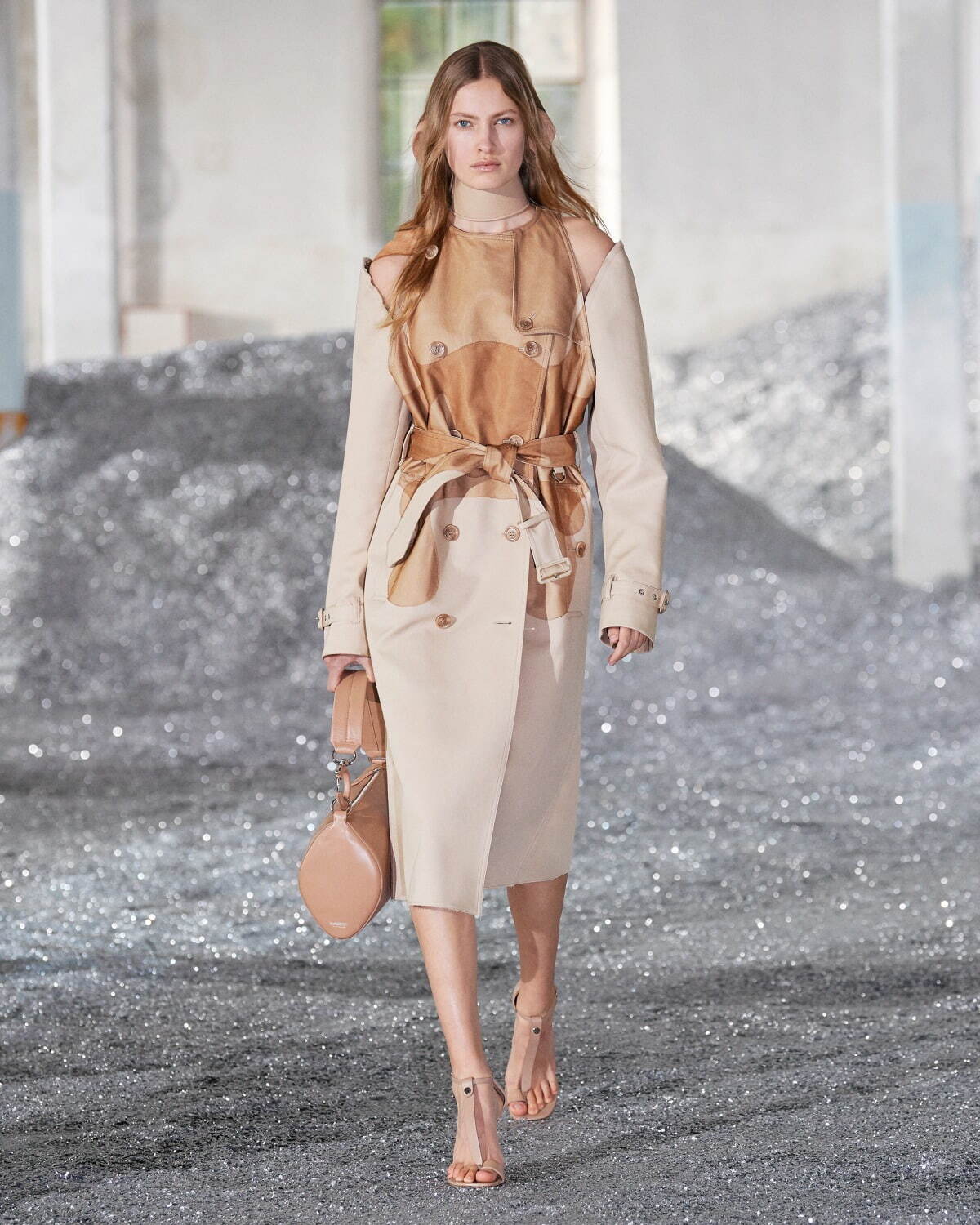 バーバリー(BURBERRY) 2022年春夏ウィメンズコレクション ...
