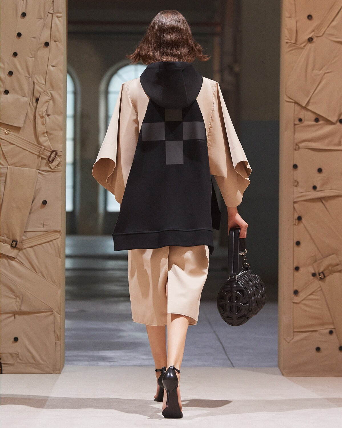 バーバリー(BURBERRY) 2022年春夏ウィメンズコレクション ...