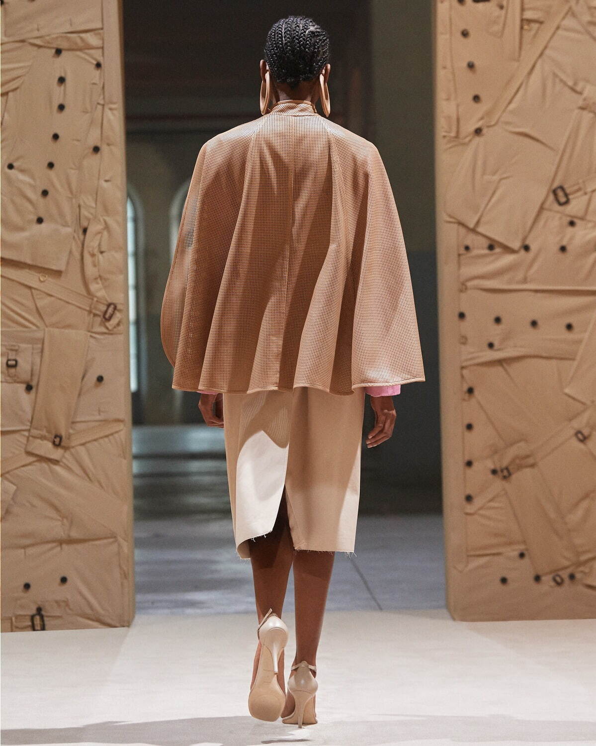 バーバリー(BURBERRY) 2022年春夏ウィメンズコレクション ディテール - 写真21
