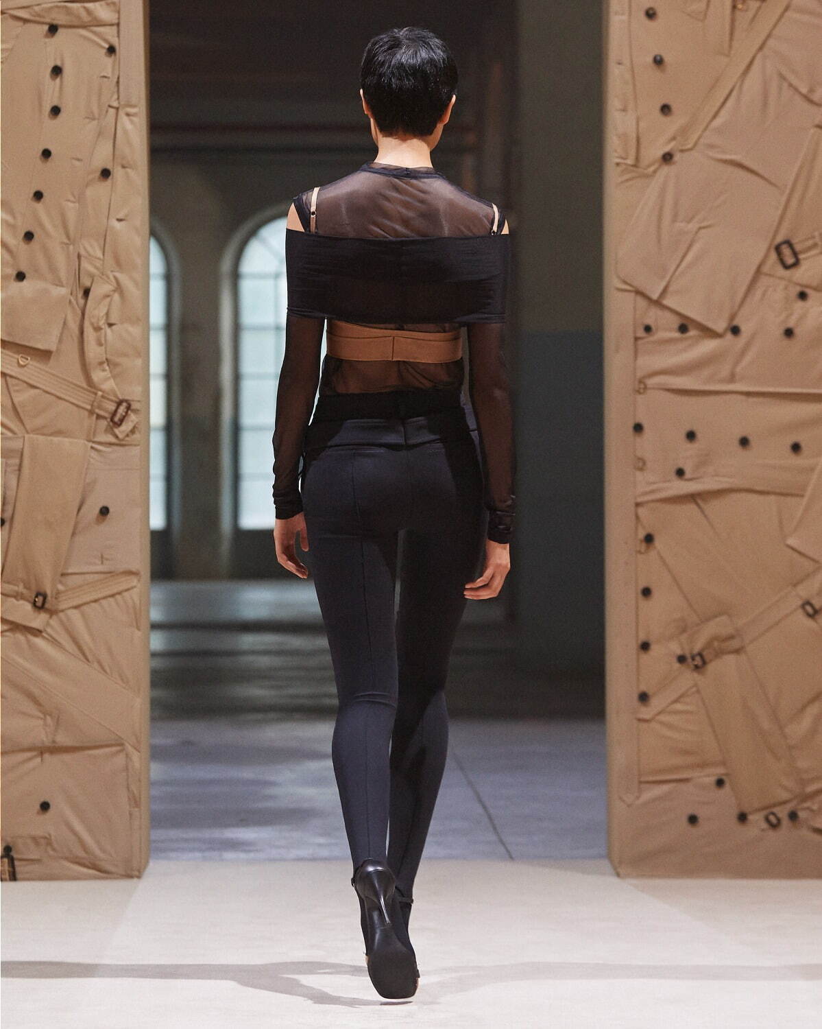 バーバリー(BURBERRY) 2022年春夏ウィメンズコレクション ディテール - 写真28
