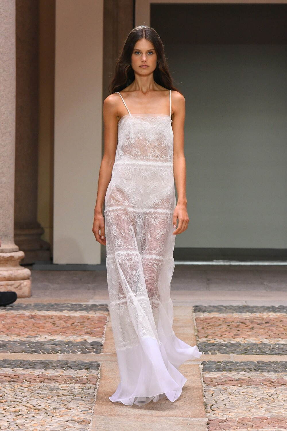 エルマンノ シェルヴィーノ(ERMANNO SCERVINO) 2022年春夏ウィメンズ ...