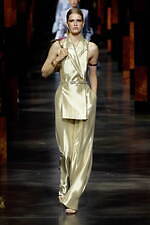 フェンディ 2022年春夏コレクション、アントニオ・ロペの作品にオマージュを捧げて｜写真40