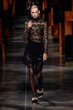 フェンディ 2022年春夏コレクション、アントニオ・ロペの作品にオマージュを捧げて｜写真47