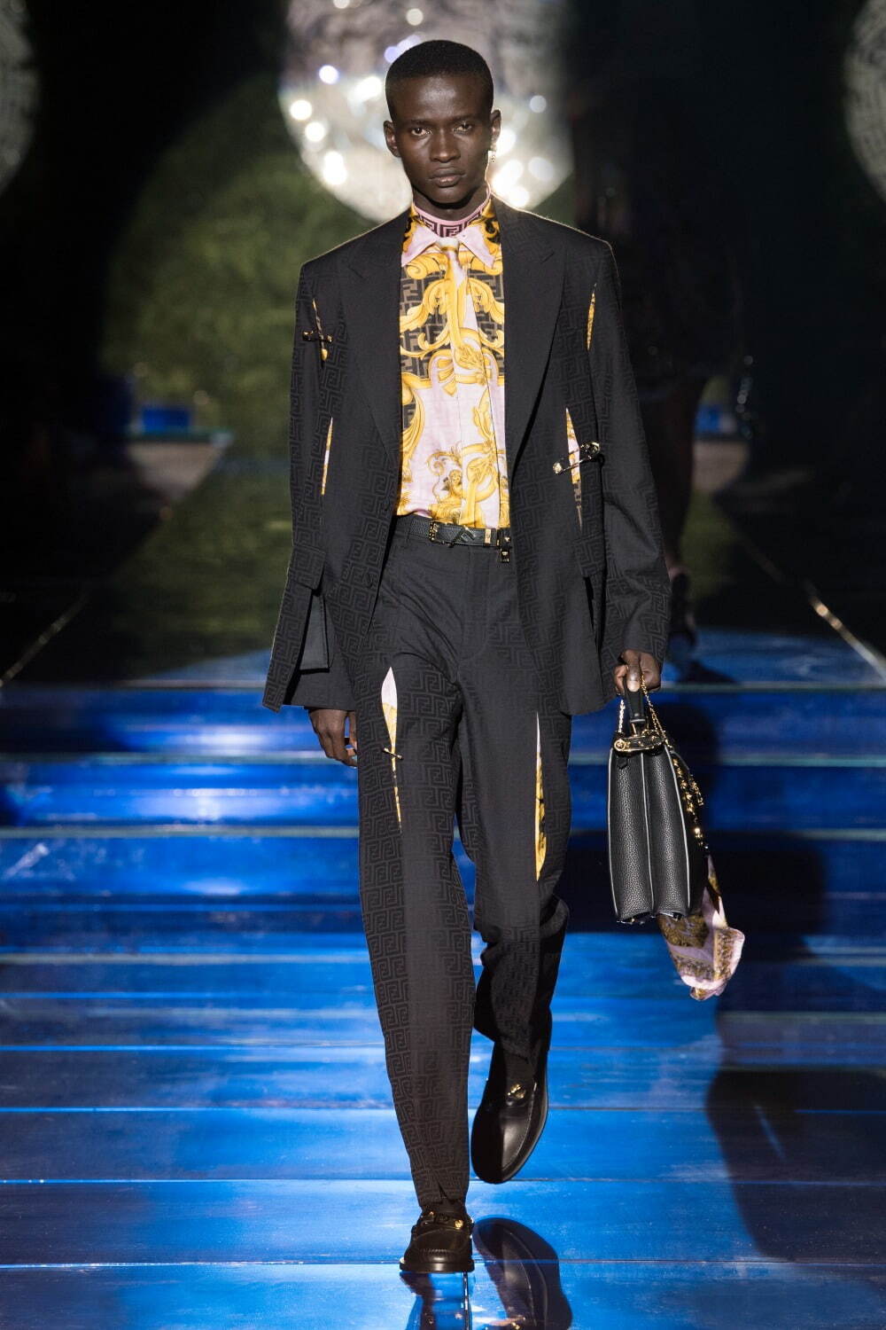 フェンディ(FENDI), ヴェルサーチェ(VERSACE) フェンダーチェ｜写真11